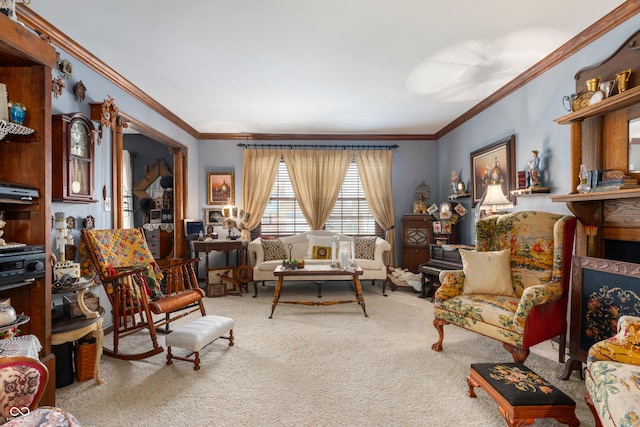 living area with carpet floors and crown molding