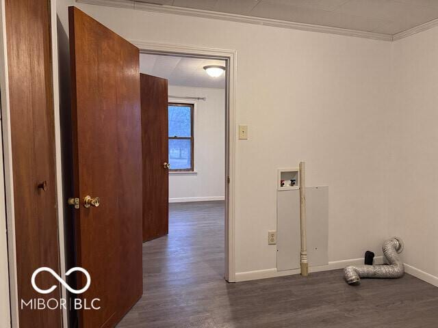 laundry room featuring laundry area, baseboards, dark wood finished floors, crown molding, and washer hookup