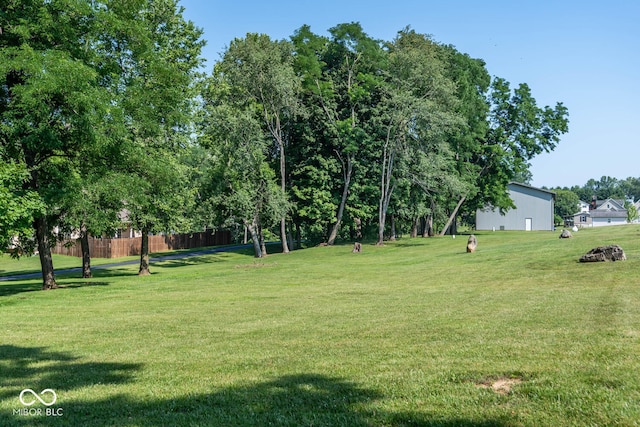 view of yard featuring fence