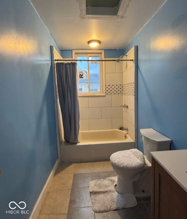 full bathroom featuring shower / tub combo, baseboards, vanity, and toilet