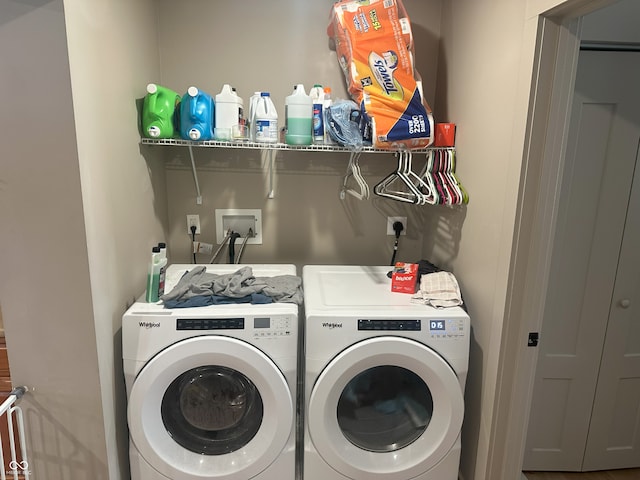 clothes washing area with laundry area and independent washer and dryer