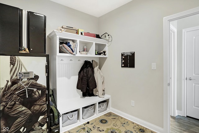 mudroom featuring baseboards