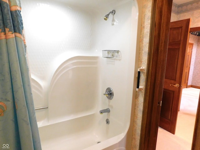 1229 E Tara Rd, Greensburg, IN 47240 - full bath featuring shower / tub combo with curtain