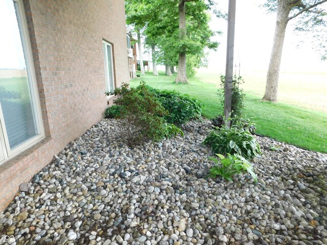1229 E Tara Rd, Greensburg, IN 47240 - view of green lawn