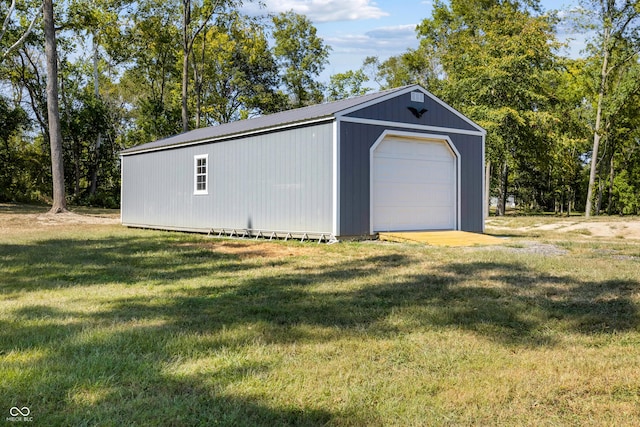 view of detached garage