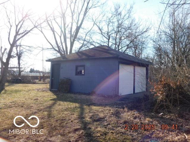 view of outbuilding featuring an outbuilding