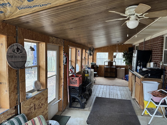 sunroom / solarium with lofted ceiling