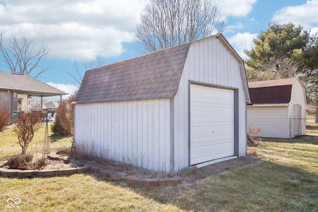 view of detached garage