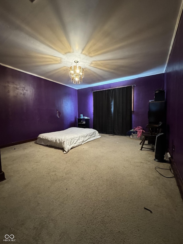 unfurnished bedroom with carpet, an inviting chandelier, and crown molding