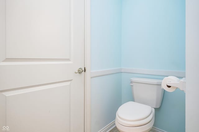 bathroom featuring toilet