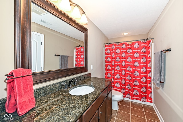 full bathroom featuring curtained shower, baseboards, toilet, tile patterned floors, and vanity