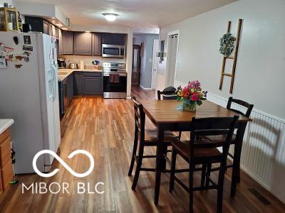 kitchen with visible vents, light countertops, appliances with stainless steel finishes, and light wood-style flooring