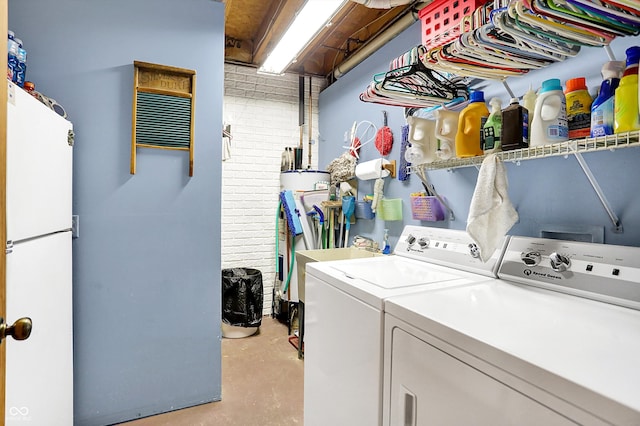 laundry room with laundry area and independent washer and dryer