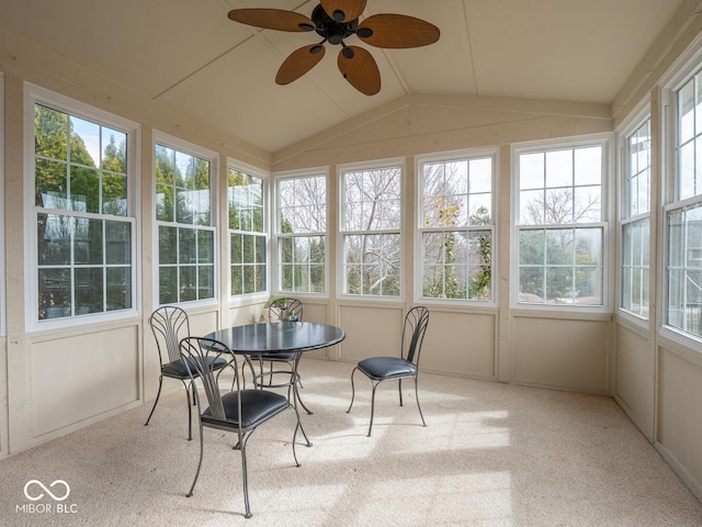 sunroom / solarium featuring vaulted ceiling and ceiling fan