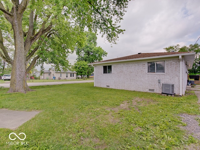 2955 Mars Hill St, Indianapolis, IN 46241 - view of grassy yard with cooling unit