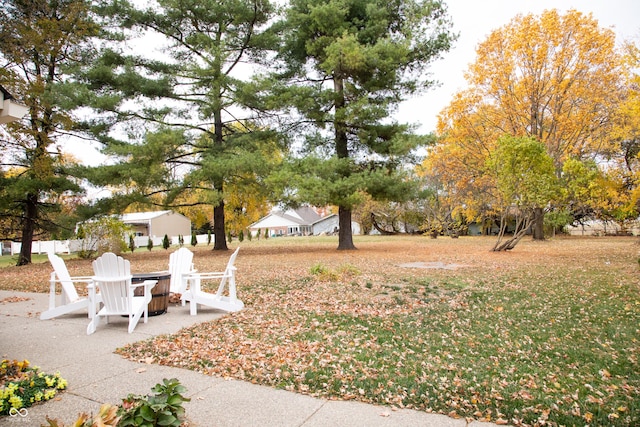 view of yard with a patio