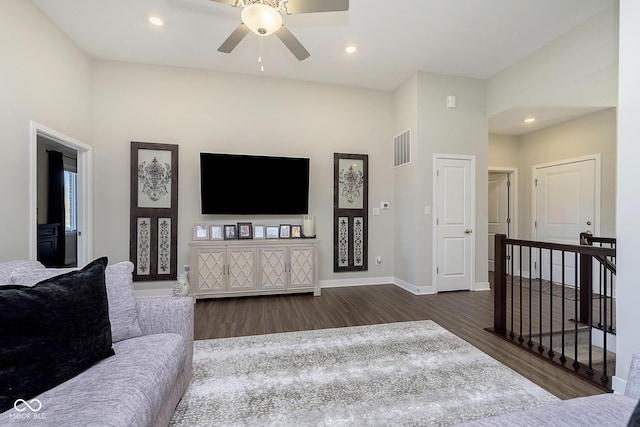 living room featuring visible vents, a ceiling fan, dark wood finished floors, recessed lighting, and baseboards