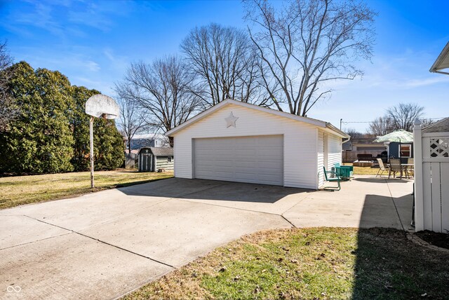 view of detached garage