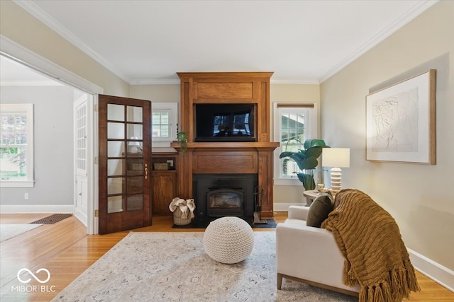 140 E 44th St, Indianapolis, IN 46205 - sitting room featuring ornamental molding, light wood finished floors, and baseboards