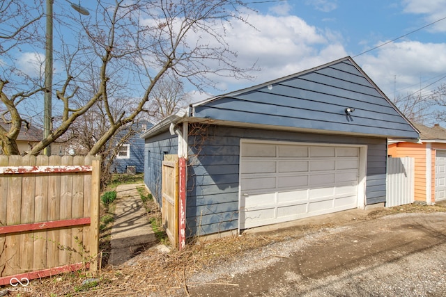 301 Villa Ave, Indianapolis, IN 46201 - detached garage with fence