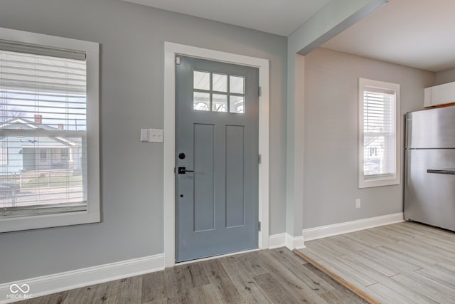 301 Villa Ave, Indianapolis, IN 46201 - foyer featuring light wood-type flooring and baseboards