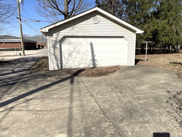 view of detached garage