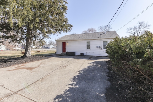 exterior space with driveway