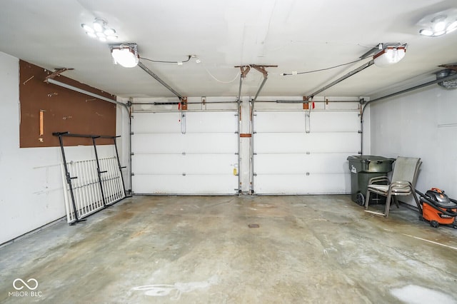 1310 Bowman Dr, Greenfield, IN 46140 - view of garage