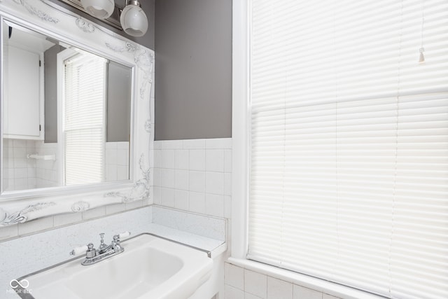 5426 Broadway St, Indianapolis, IN 46220 - bathroom featuring a sink