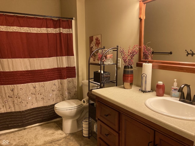 full bath with a shower with shower curtain, toilet, and vanity