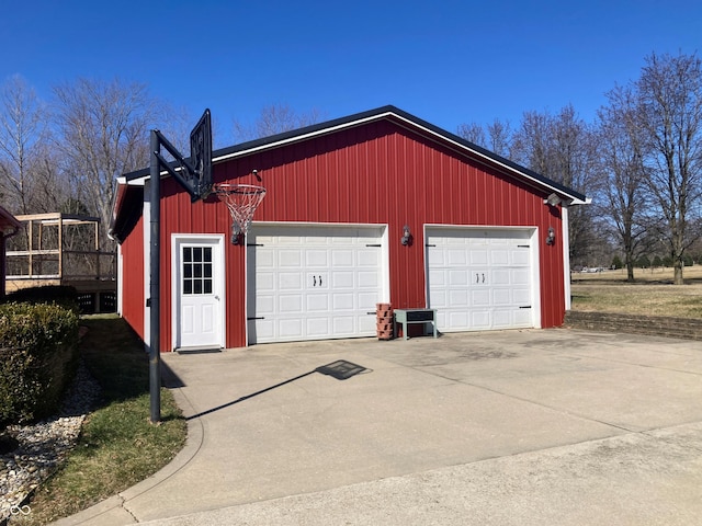 view of detached garage