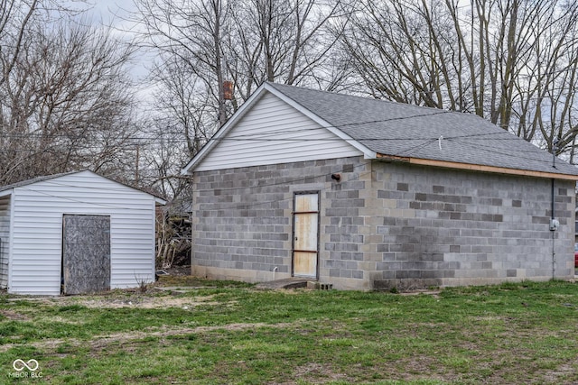 view of outbuilding featuring an outbuilding