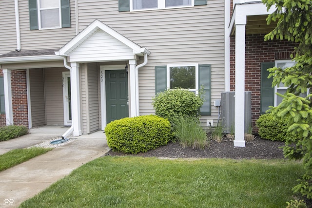 12145 Bubbling Brook Dr Unit 600, Fishers, IN 46038 - entrance to property featuring cooling unit