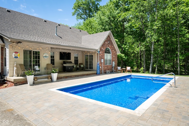 128 Walts Rd, Georgetown, IN 47122 - swimming pool with a patio area and a grill