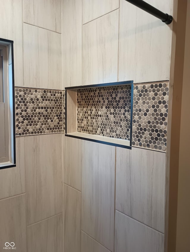5603 S Randolph St, Indianapolis, IN 46227 - details featuring tiled shower