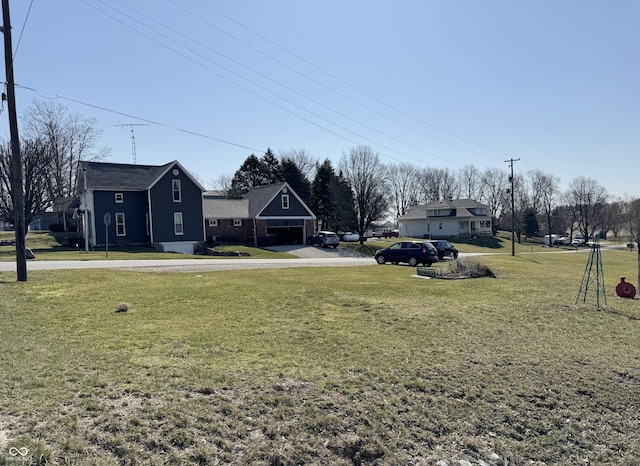 5395 W State Road 38, New Castle, IN 47362 - view of yard featuring driveway