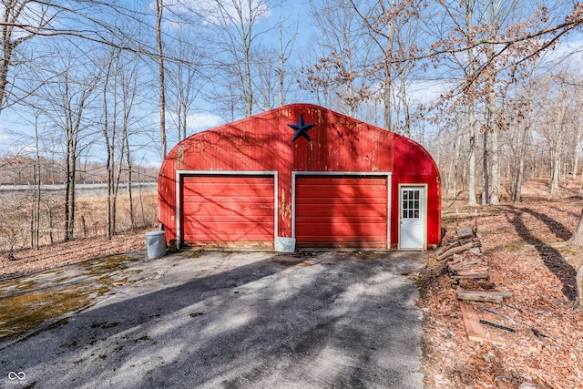 detached garage with driveway