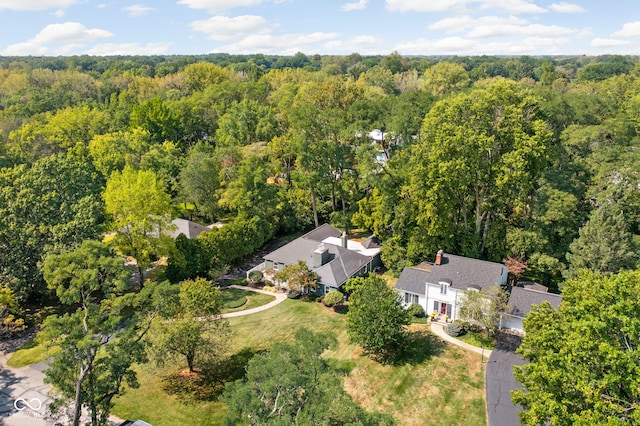 bird's eye view with a view of trees