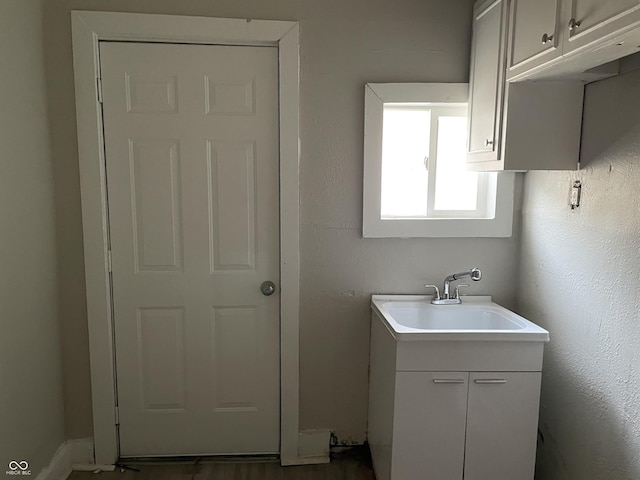 laundry room featuring a sink