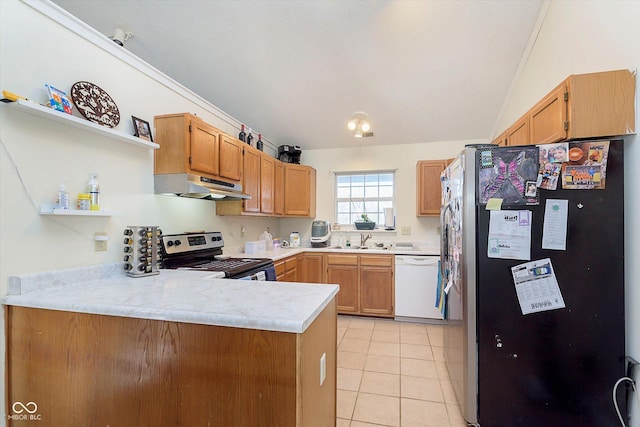 kitchen featuring under cabinet range hood, a sink, appliances with stainless steel finishes, a peninsula, and light countertops