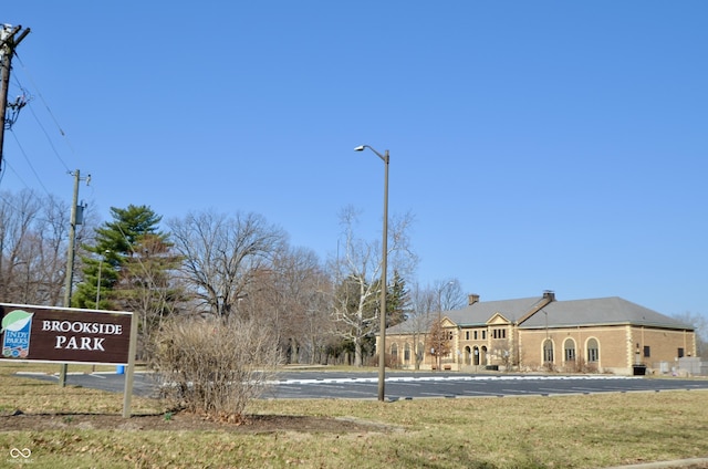 view of surrounding community