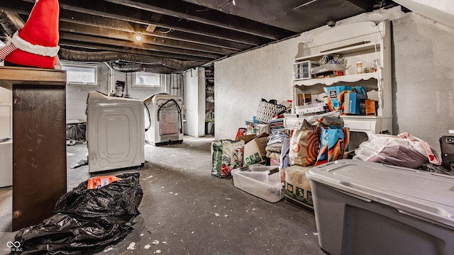 basement featuring washer / dryer