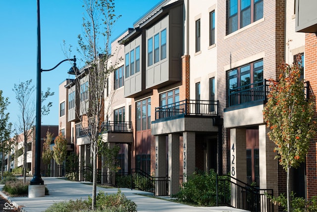 view of building exterior featuring a residential view