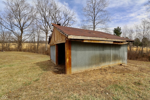 view of outdoor structure featuring an outdoor structure