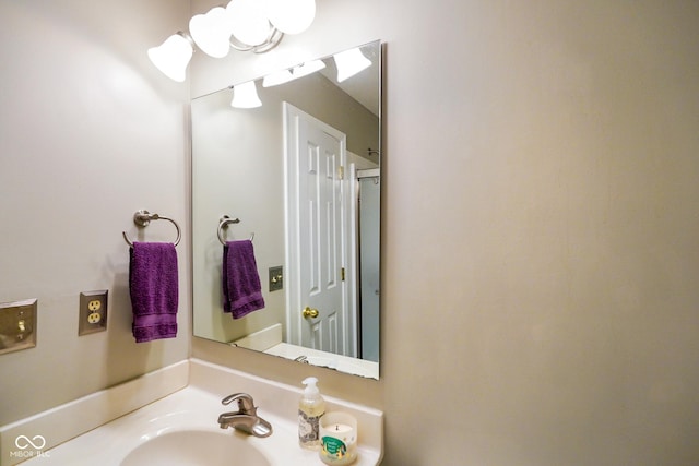 bathroom featuring a sink