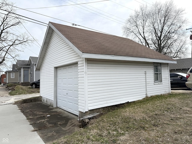 view of detached garage