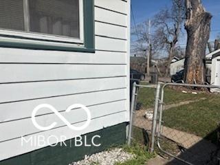 1405 N Mount St, Indianapolis, IN 46222 - photo 12