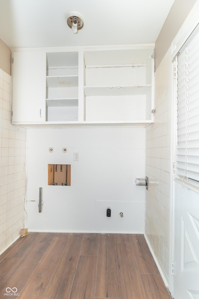 1701 Nelson Ave, Indianapolis, IN 46203 - washroom with electric dryer hookup, washer hookup, hookup for a gas dryer, laundry area, and dark wood-style flooring