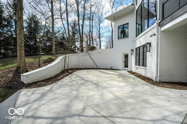 395 Breakwater Dr, Fishers, IN 46037 - view of patio