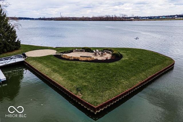 395 Breakwater Dr, Fishers, IN 46037 - bird's eye view featuring a water view